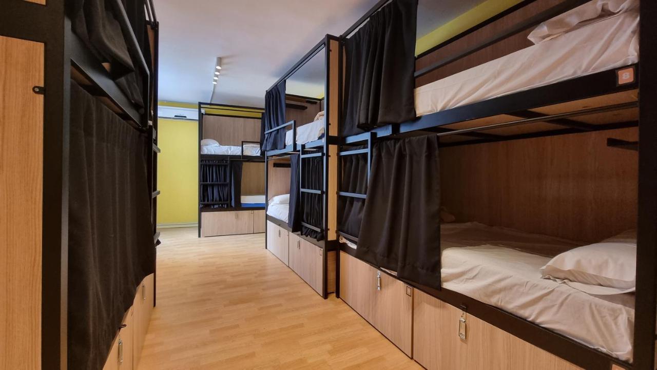 Cama en habitación compartida mixta de 10 camas